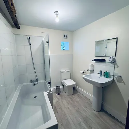 Holiday home Kirkgate - 2 Bedrooms - Sleeps 4 *
